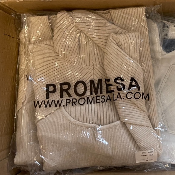 Promesa USA Solid Ribbed Knit Layer Sweater- Cream NWT - Picture 5 of 5
